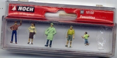 5 verschiedene Passanten; Fa. Noch