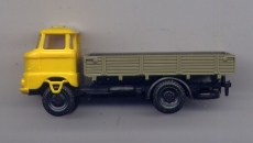 IFA W50 Pritsche, gelb / grün