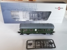 2achsiger Personenwagen 2. Klasse, DR, grün