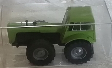 Traktor Dutra D4K, grün