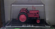 Traktor DT 24-2, Maßstab 1:43