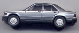 Mercedes 190E, silbergrau